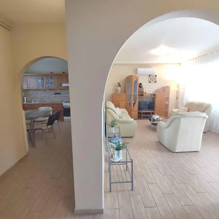 Apartment In Siofok/balaton 19722 *